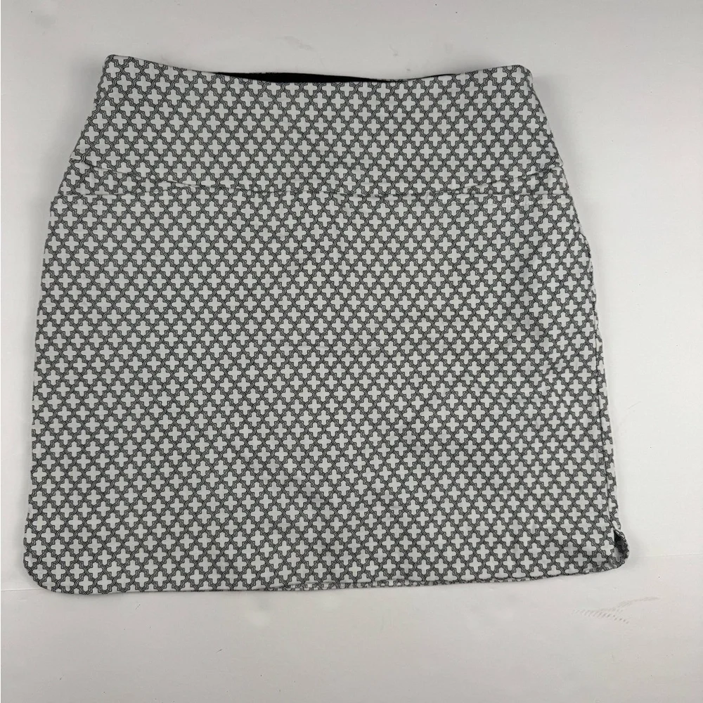 Stylish Gray Patterned Women's Skort stretchy with tummy control size medium